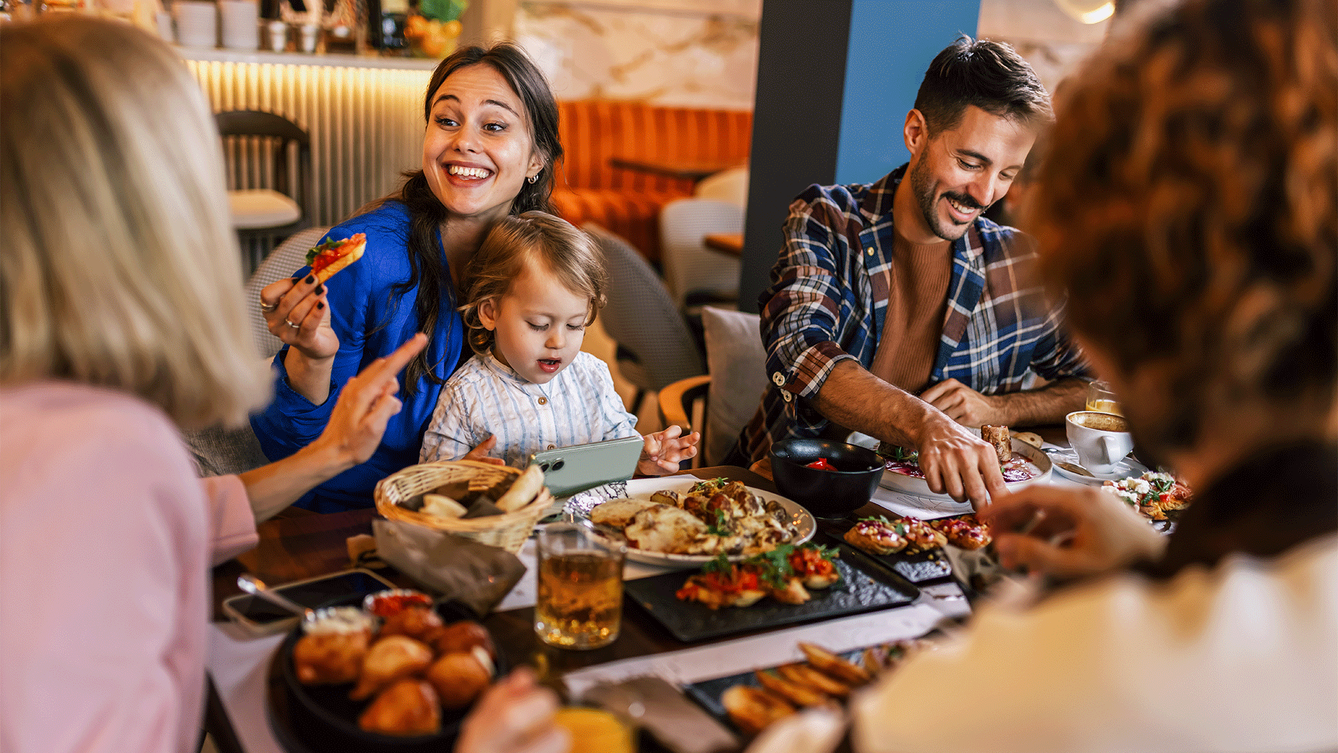 4 tips to help hospitality businesses adapt to the rise in early bird dining